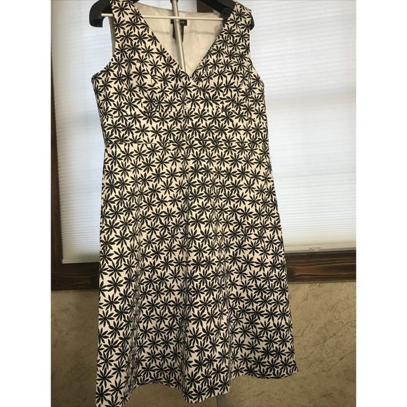 New Spense Black And White Floral Woman’s V-Neck Dress size 16 With Stretch - Picture 1 of 12
